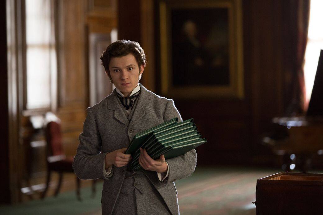 《電流戰爭》另一失望之處,就是「新任蜘蛛俠」湯賀蘭(Tom Holland)飾演愛迪生的秘書 《電流戰爭》另一失望之處,就是「新任蜘蛛俠」湯賀蘭(Tom Holland)飾演愛迪生的秘書