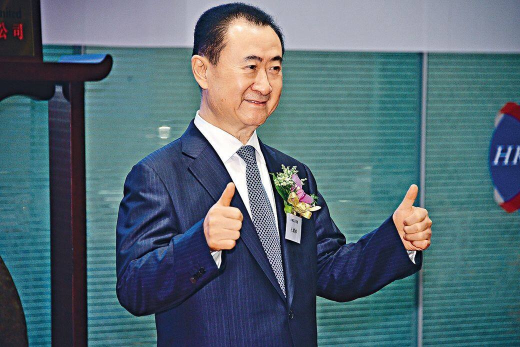 認識王健林的人,形容他是勇敢、有誠信、關愛員工並感情專一的人。他是一 認識王健林的人,形容他是勇敢、有誠信、關愛員工並感情專一的人。他是一