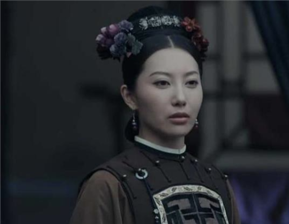 最近香港的觀眾也有見識殷旭的機會了,在大台外購劇《延禧攻略》,殷旭飾 最近香港的觀眾也有見識殷旭的機會了,在大台外購劇《延禧攻略》,殷旭飾