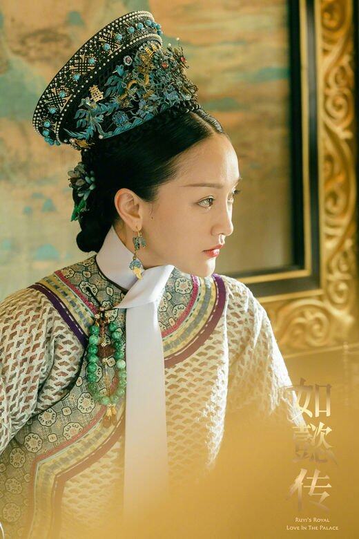 周迅在《如懿傳》中理所當然是演鳥拉那拉.如懿,此劇的跨度甚大,由少女如 周迅在《如懿傳》中理所當然是演鳥拉那拉.如懿,此劇的跨度甚大,由少女如
