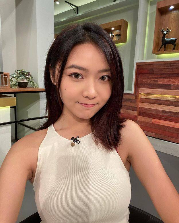 戴祖儀Joey的DSE文憑試成績不俗,後於英國入讀名牌大學萊斯特大學攻讀 戴祖儀Joey的DSE文憑試成績不俗,後於英國入讀名牌大學萊斯特大學攻讀