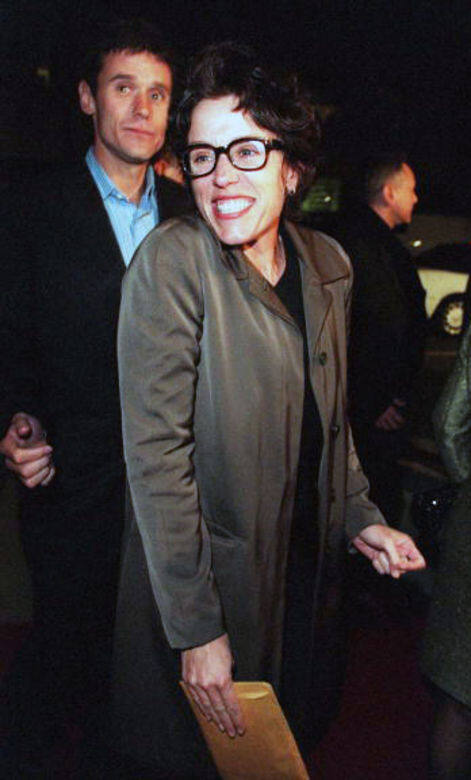 爆粗食大麻的耶魯高材生!《浪跡天地》Frances McDormand 由孤兒蛻變成火爆影后的傳奇故事 爆粗食大麻的耶魯高材生!《浪跡天地》Frances McDormand 由孤兒蛻變成火爆影后的傳奇故事