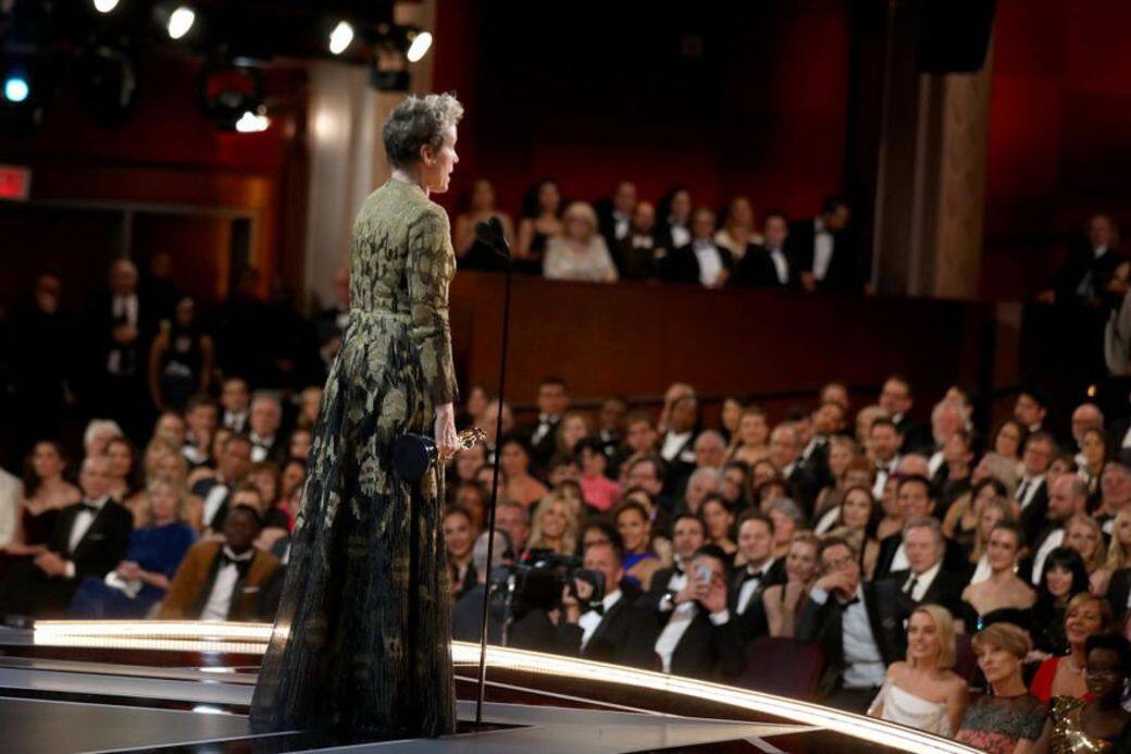爆粗食大麻的耶魯高材生!《浪跡天地》Frances McDormand 由孤兒蛻變成火爆影后的傳奇故事 爆粗食大麻的耶魯高材生!《浪跡天地》Frances McDormand 由孤兒蛻變成火爆影后的傳奇故事