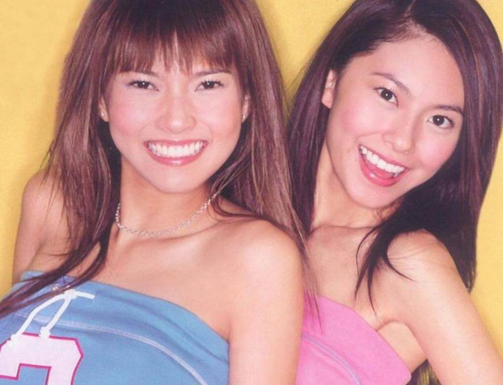 2R由來自新加坡的親姊妹黃婉佩(Race)與黃婉君(Rosanne)組成,03年起推出過幾 2R由來自新加坡的親姊妹黃婉佩(Race)與黃婉君(Rosanne)組成,03年起推出過幾