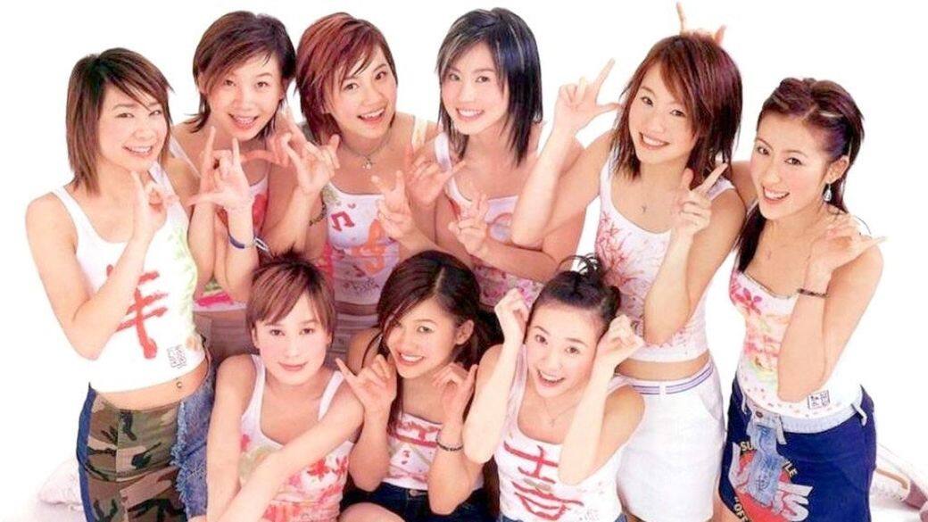 隨著Twins的成功,多間唱片公司乘勢捧出更多女子組合硬撼,以「港版Morning娘」為 隨著Twins的成功,多間唱片公司乘勢捧出更多女子組合硬撼,以「港版Morning娘」為