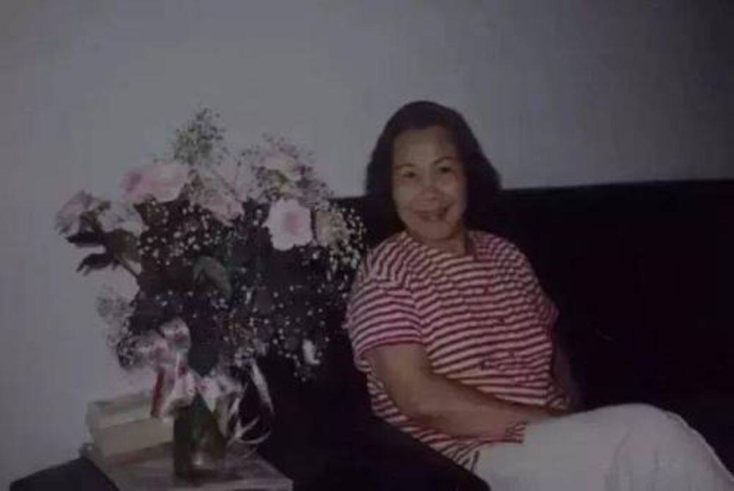 許碧姬婆婆在十多歲時,在戰後隨父母在家鄉潮州汕頭來港,當時她只懂 許碧姬婆婆在十多歲時,在戰後隨父母在家鄉潮州汕頭來港,當時她只懂