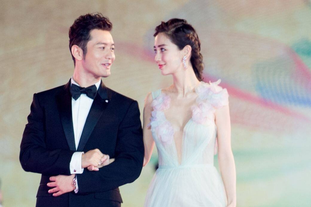在電影表演藝術家于藍的告別式上,看到許多演藝圈人士都送來輓聯花 在電影表演藝術家于藍的告別式上,看到許多演藝圈人士都送來輓聯花
