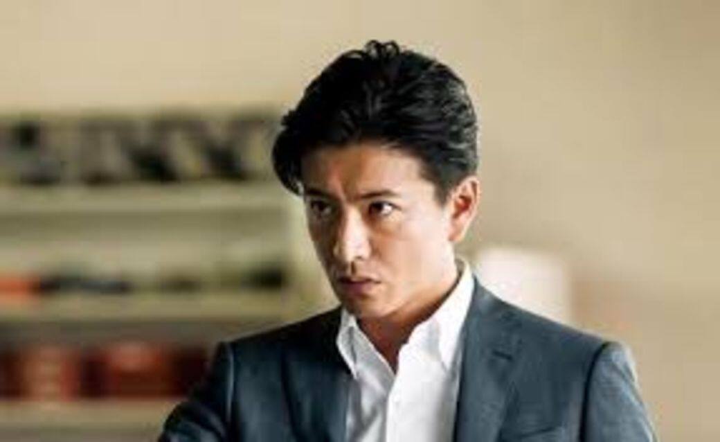 尊尼事務所是由喜多川.強尼一手成立的日本偶像夢工場,金漆招牌下巨 尊尼事務所是由喜多川.強尼一手成立的日本偶像夢工場,金漆招牌下巨