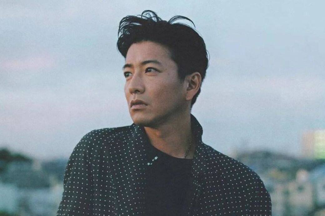 或許因為事務所的職員,同時要服務藝人及其他不同背景不同界別的人 或許因為事務所的職員,同時要服務藝人及其他不同背景不同界別的人