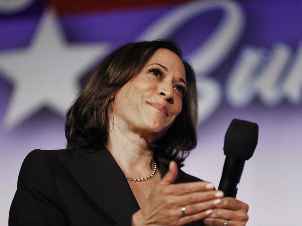 最愛戴珍珠配飾有原因!10件事認識首位美國女副總統賀錦麗Kamala Harris 最愛戴珍珠配飾有原因!10件事認識首位美國女副總統賀錦麗Kamala Harris
