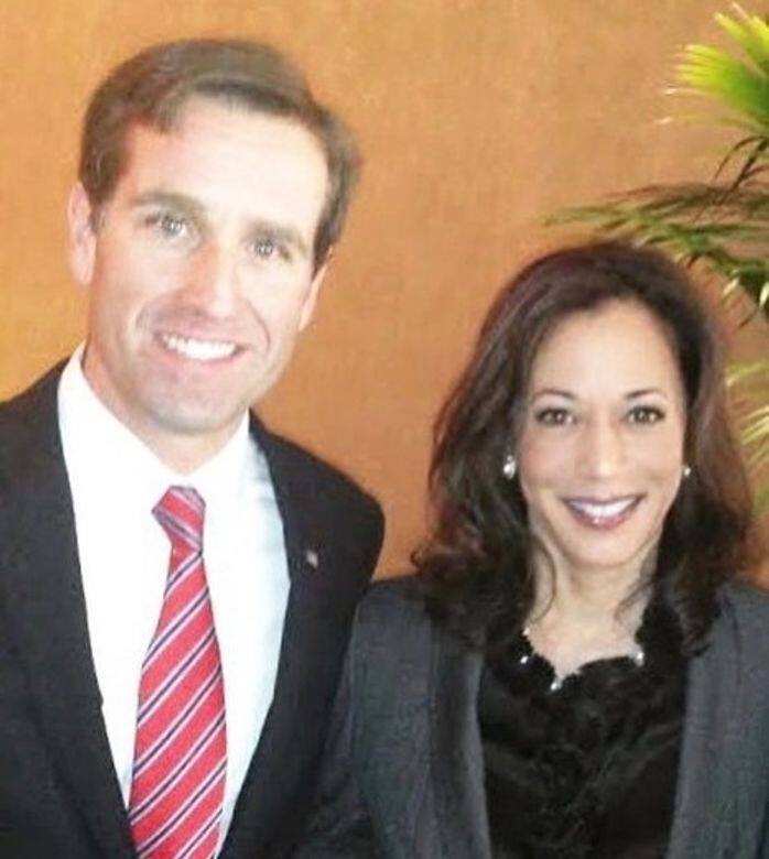 喬拜登有個非常優秀的大兒子博拜登(Beau Biden),他於2003年加入德拉瓦州陸軍 喬拜登有個非常優秀的大兒子博拜登(Beau Biden),他於2003年加入德拉瓦州陸軍