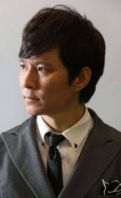 47歲的渡部建被指背着33歲的佐佐木希 47歲的渡部建被指背着33歲的佐佐木希