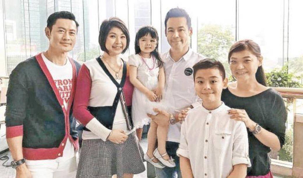 平凡簡單就是美這些年來,黃德斌每次接受訪問都會被問及女友和戀情 平凡簡單就是美這些年來,黃德斌每次接受訪問都會被問及女友和戀情