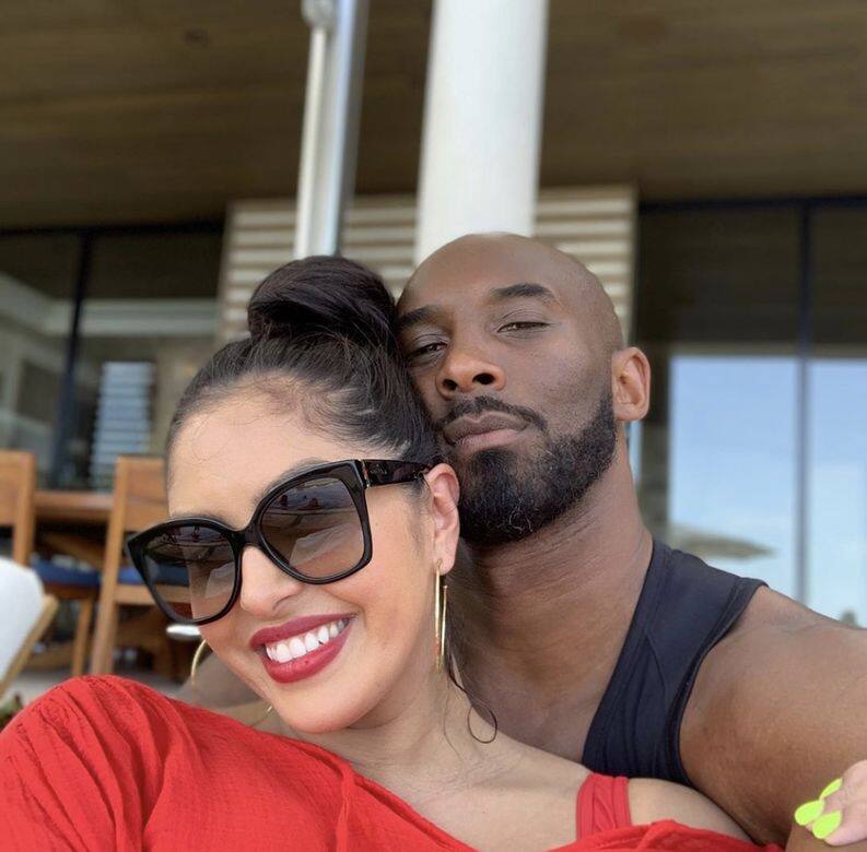 高比拜仁與Vanessa的婚禮雙親及家屬伏席,高比拜仁更揚言因為「太愛Vanessa」,連美 高比拜仁與Vanessa的婚禮雙親及家屬伏席,高比拜仁更揚言因為「太愛Vanessa」,連美