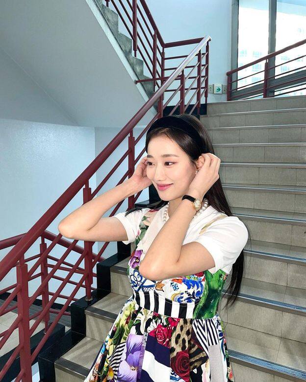 有時欺凌不限於校園,演藝圈內亦存在欺凌行為,韓國女團APRIL日前爆出隊 有時欺凌不限於校園,演藝圈內亦存在欺凌行為,韓國女團APRIL日前爆出隊