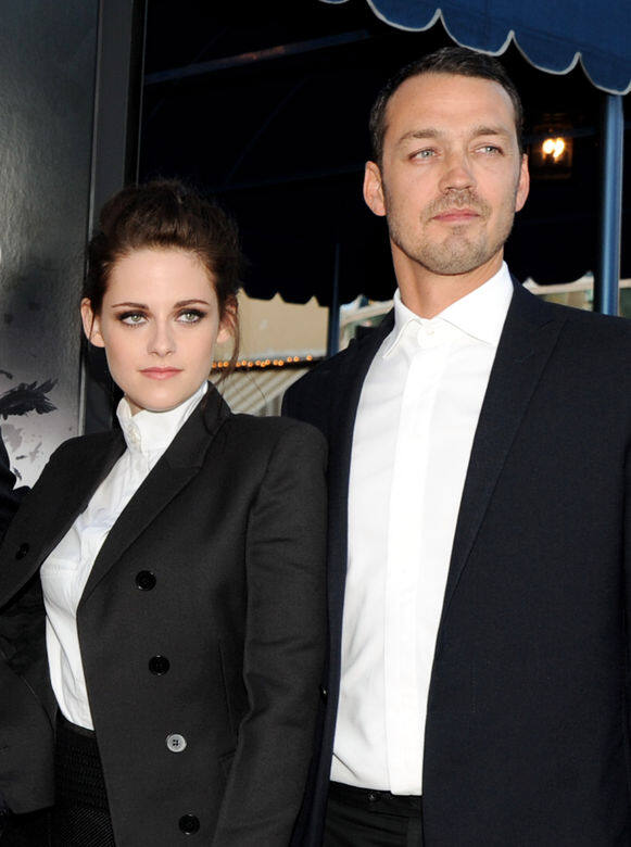其中一個有趣的fun fact,Kristen和Robert分手時,連特朗普都在twitter寸Kristen:「你配不上Robert!」不 其中一個有趣的fun fact,Kristen和Robert分手時,連特朗普都在twitter寸Kristen:「你配不上Robert!」不