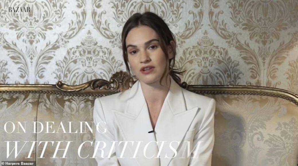 而目前被鬧爆的Lily James暫時仍未就事件而發聲回應 而目前被鬧爆的Lily James暫時仍未就事件而發聲回應