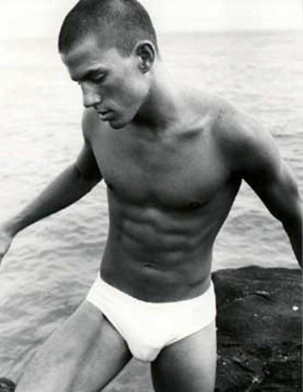 時裝模特兒出身的Channing Tatum,在《舞出真我》及《光豬舞壯士》的演出,已可知道他是 時裝模特兒出身的Channing Tatum,在《舞出真我》及《光豬舞壯士》的演出,已可知道他是