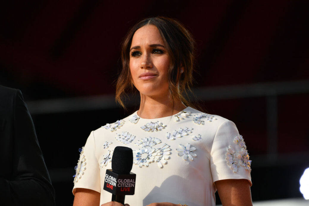 Meghan惹火言論多不勝數,誰是誰非真的只有當事人知道。只能說食咸魚就要 Meghan惹火言論多不勝數,誰是誰非真的只有當事人知道。只能說食咸魚就要
