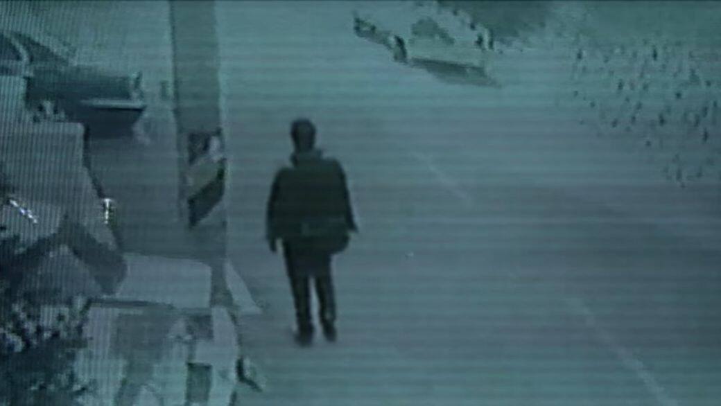 然後,是何等天大的幸運,警員在巡邏期間遇爾碰上了柳永哲,重新把他拘 然後,是何等天大的幸運,警員在巡邏期間遇爾碰上了柳永哲,重新把他拘