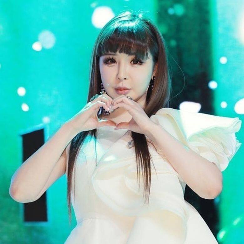 過去 YG 娛樂的旗下藝人都曾多次捲入負面新聞當中 過去 YG 娛樂的旗下藝人都曾多次捲入負面新聞當中