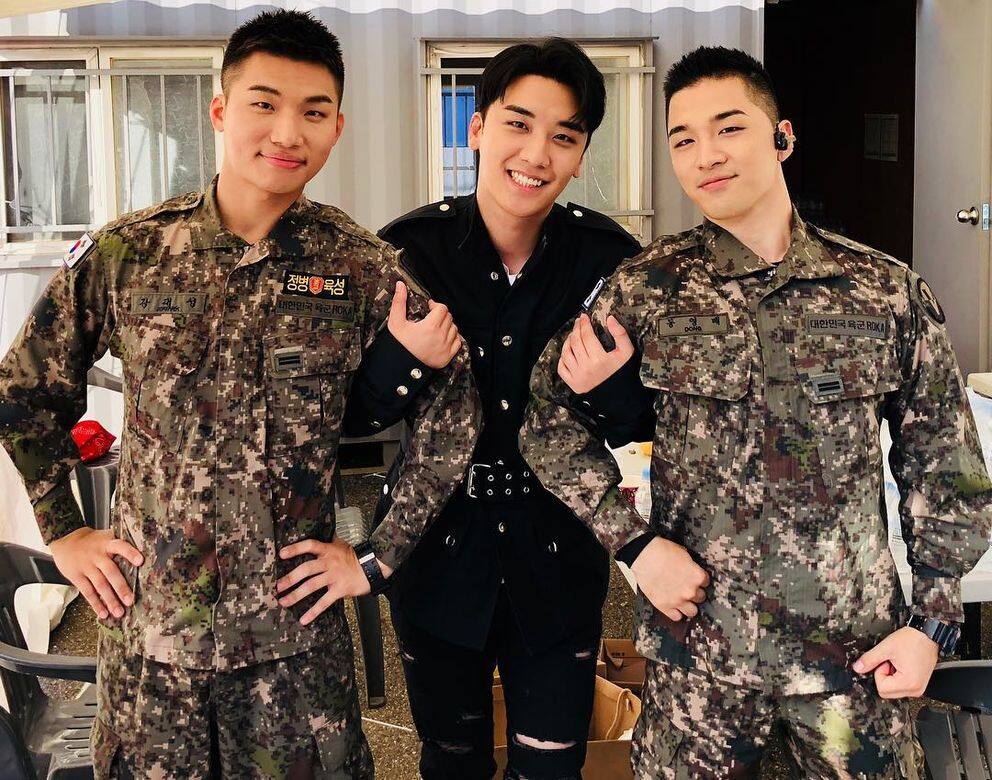 但隨着 YG 的主要支柱—Bigbang 成員先後去當兵 但隨着 YG 的主要支柱—Bigbang 成員先後去當兵