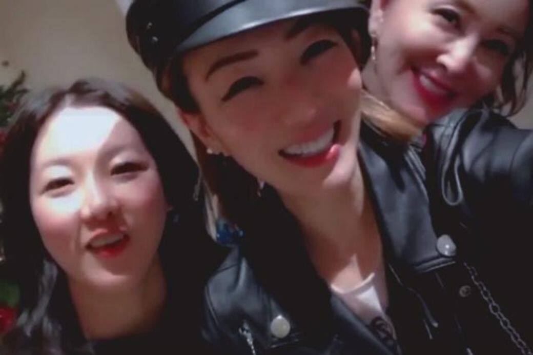 至於伏明霞日前亦出現於好友鄭秀文的Ig Story 上 至於伏明霞日前亦出現於好友鄭秀文的Ig Story 上