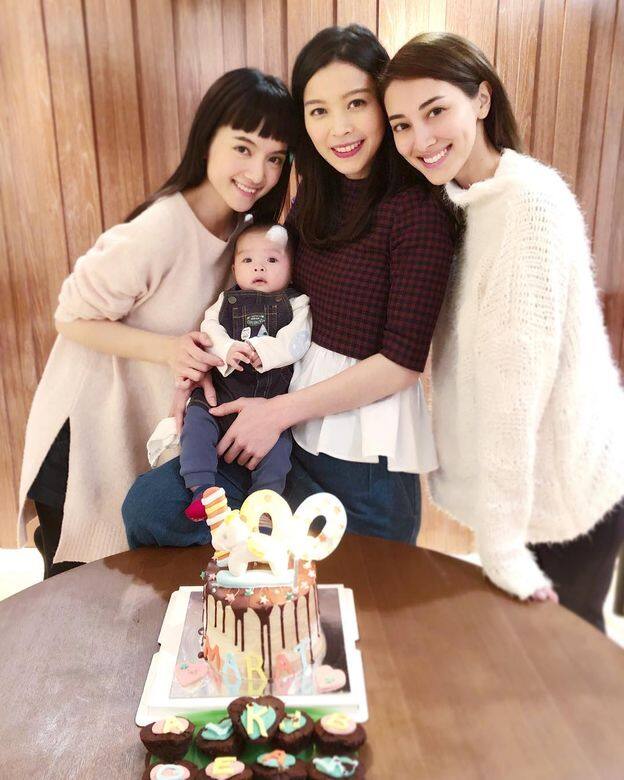 陳凱琳與賴慰玲感情好,Grace 更是對方兒子的契媽,當然有獲得邀請 陳凱琳與賴慰玲感情好,Grace 更是對方兒子的契媽,當然有獲得邀請