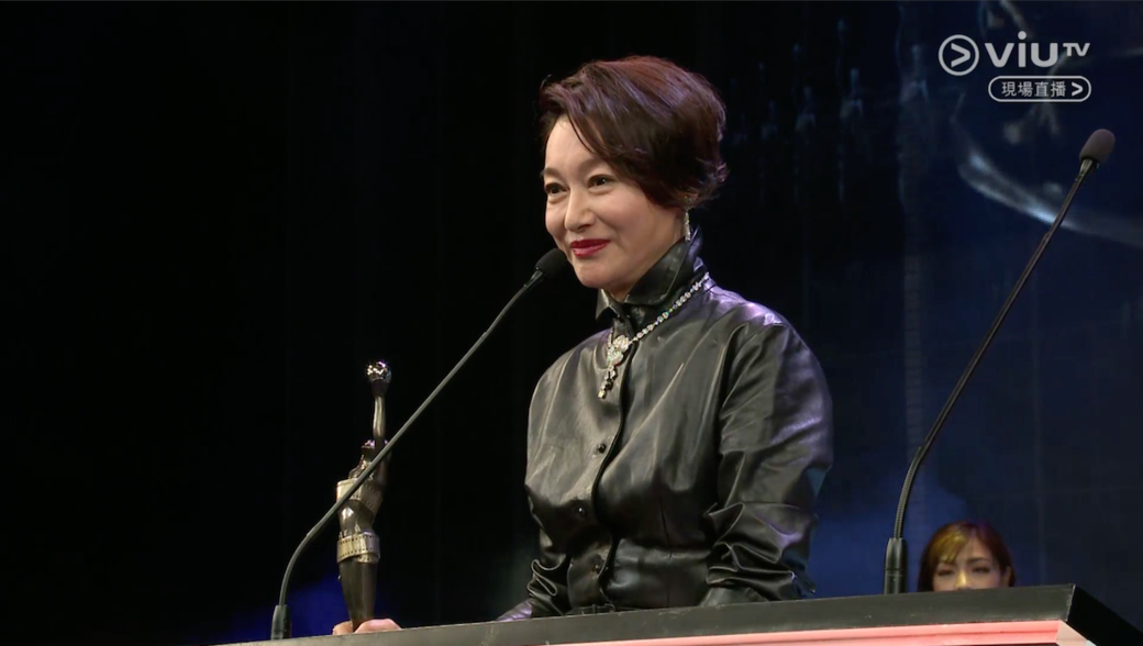 小紅姐更笑言自己是最「抵得諗」的演員,多年來都非常支持新導演的作品 小紅姐更笑言自己是最「抵得諗」的演員,多年來都非常支持新導演的作品