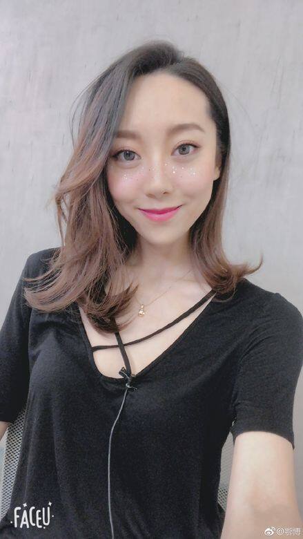 過去星爺都愛找來素新人做女主角 過去星爺都愛找來素新人做女主角