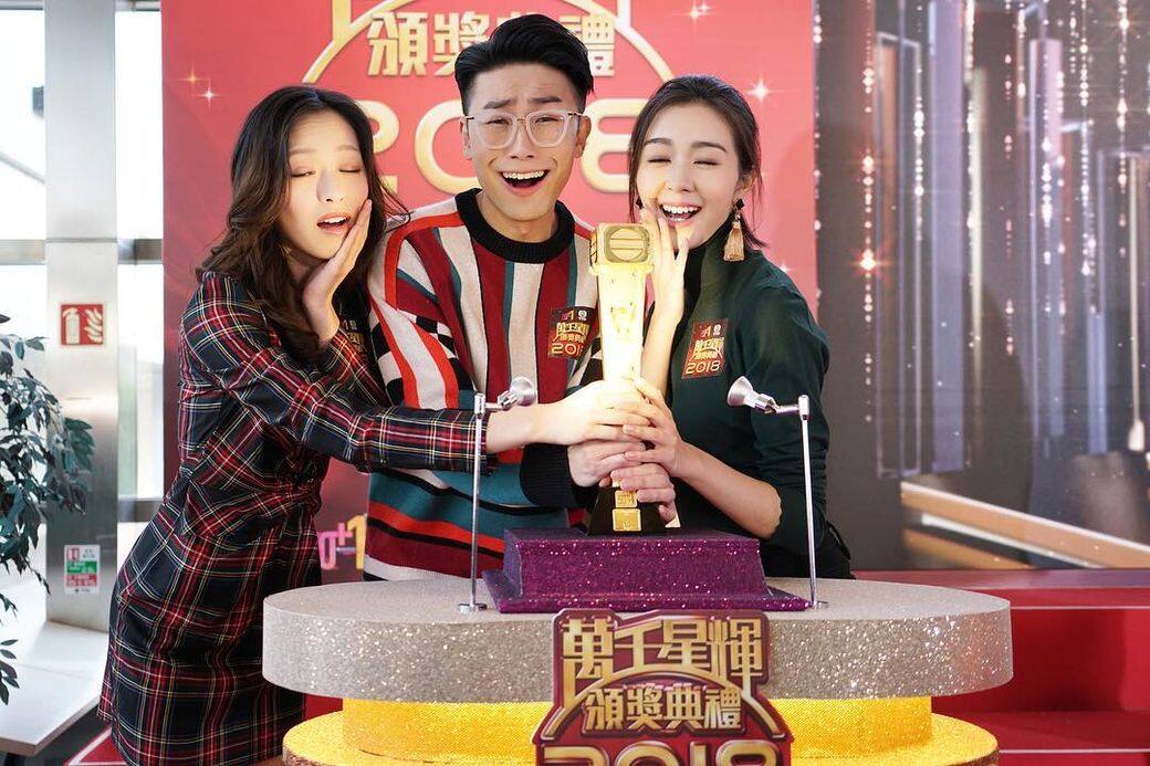 而麥明詩與馮盈盈因為主持《#後生仔傾吓偈》 而麥明詩與馮盈盈因為主持《#後生仔傾吓偈》