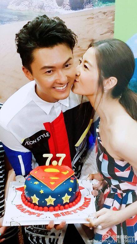 陳自瑤與王浩信於2011年結婚 陳自瑤與王浩信於2011年結婚