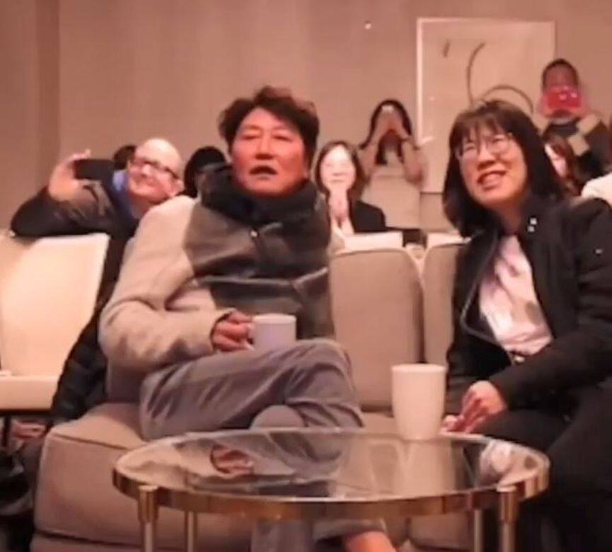 電影男主角宋康昊開直播與粉絲一同期待奧斯卡入圍名單 電影男主角宋康昊開直播與粉絲一同期待奧斯卡入圍名單