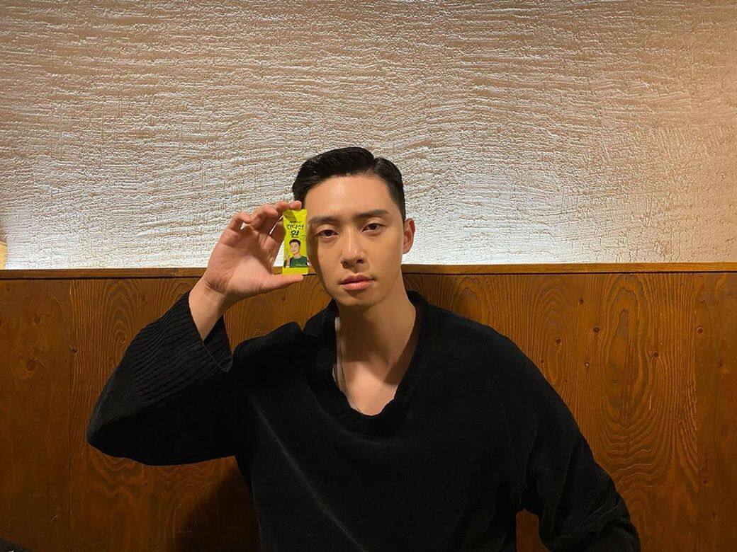 他曾經於綜藝節目《一日三餐山村篇》中演出, 他曾經於綜藝節目《一日三餐山村篇》中演出,