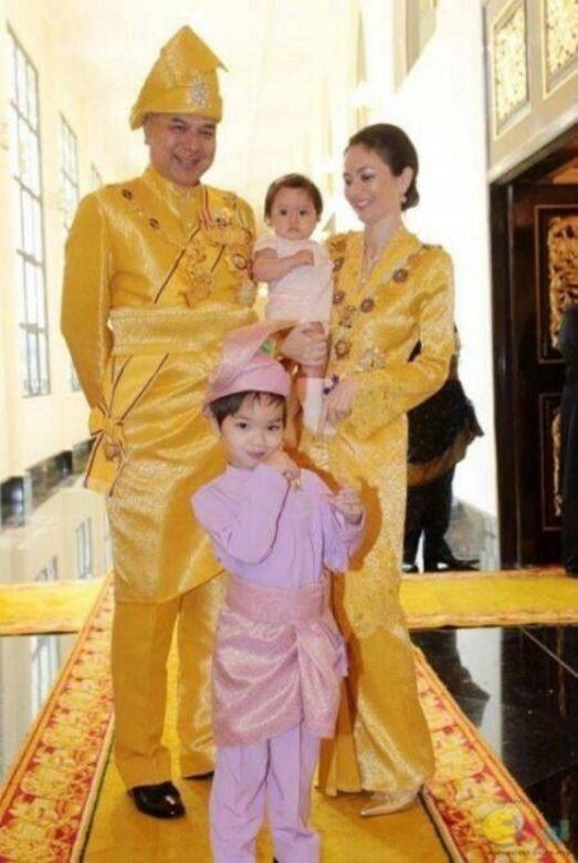 厭世小公主 Raja Nazira Safya 馬來西亞 霹靂州 厭世小公主 Raja Nazira Safya 馬來西亞 霹靂州