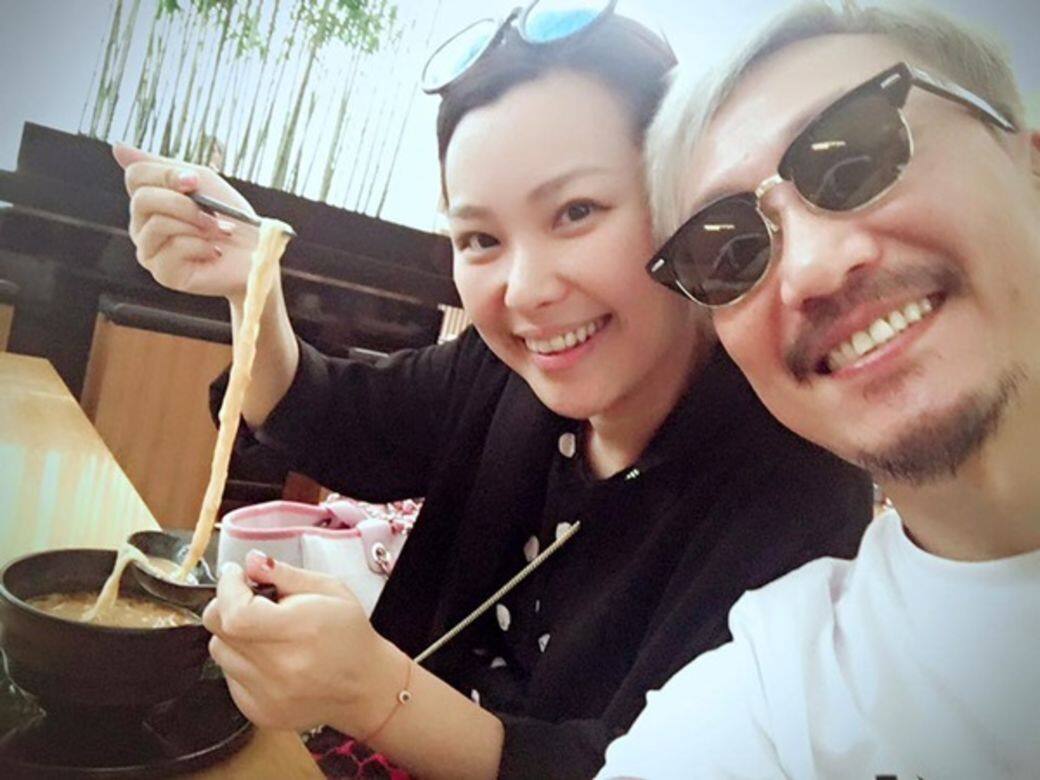 他還有一個新身份――YouTuber,親身上陣,拍拍vlog,談談攝影、別人cover他的歌、去摩囉街 他還有一個新身份――YouTuber,親身上陣,拍拍vlog,談談攝影、別人cover他的歌、去摩囉街