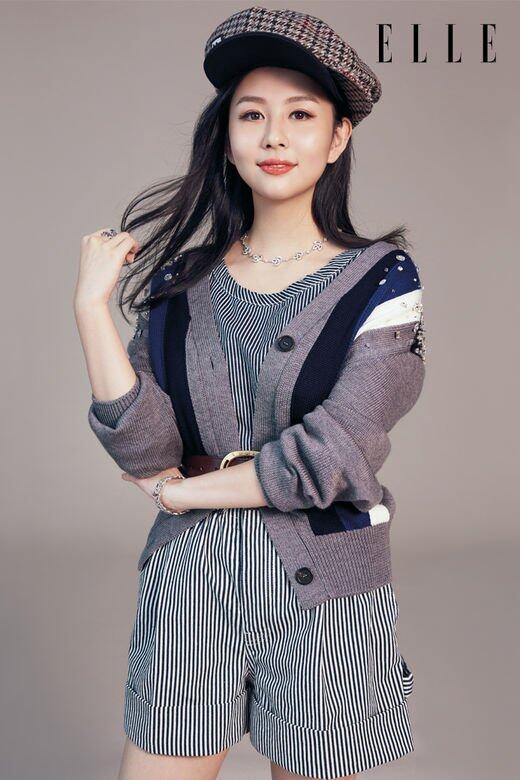 雖然月月形容自己是「宅女」一名,但為了做慈善,為全球弱勢女性出一分力 雖然月月形容自己是「宅女」一名,但為了做慈善,為全球弱勢女性出一分力