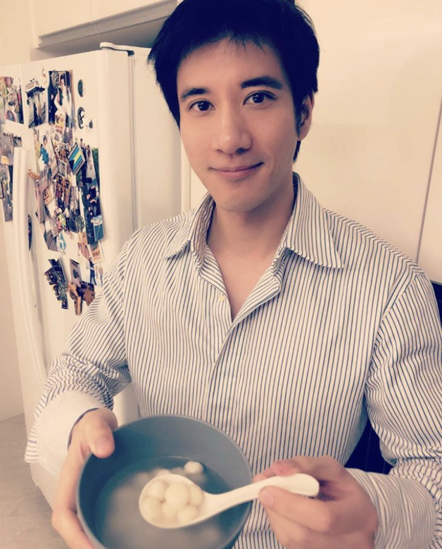 當然,我們學歷、顏值、家境和情商都高的人夫男神不容易被別人三言兩語 當然,我們學歷、顏值、家境和情商都高的人夫男神不容易被別人三言兩語