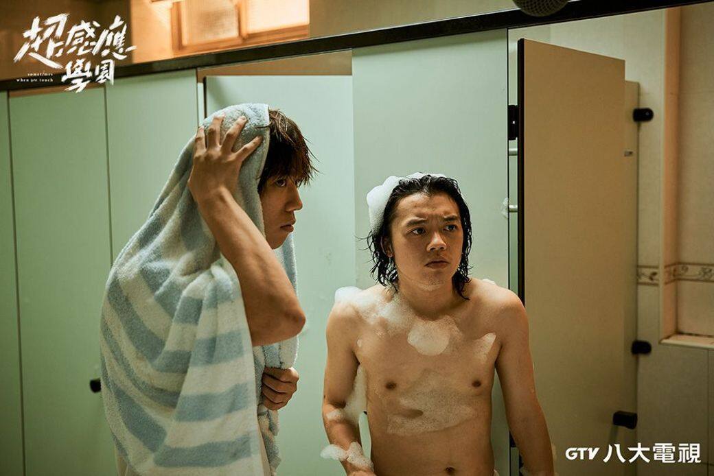 作為香港觀眾,當然最關心Mirror二子的戲份是什麼了,姜濤在《超感應學園》演 作為香港觀眾,當然最關心Mirror二子的戲份是什麼了,姜濤在《超感應學園》演