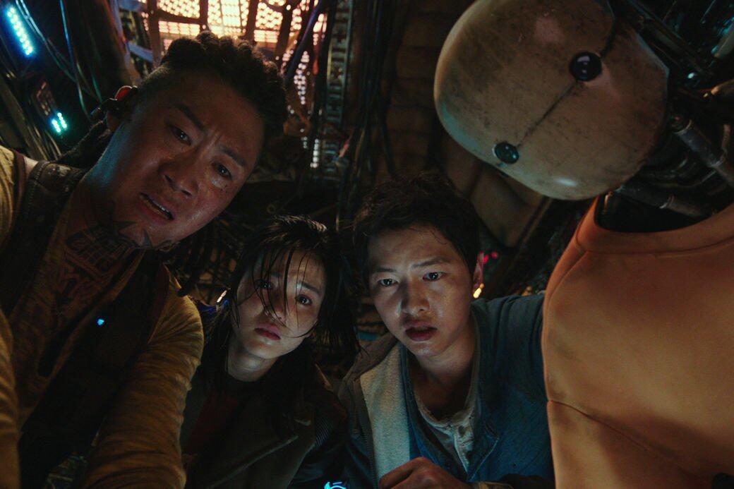 《勝利號》製作費高達240億韓元,但播放版權價值更高!Netflix以310億韓元的天價 《勝利號》製作費高達240億韓元,但播放版權價值更高!Netflix以310億韓元的天價