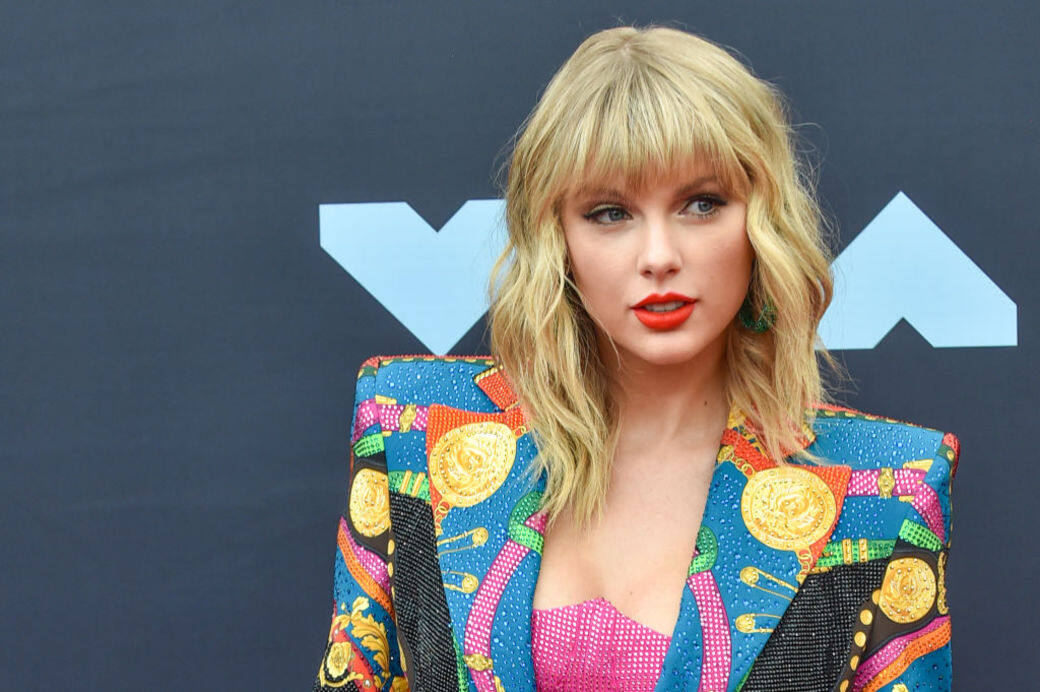 面對公關戰,Scotter Braun不慌不忙,首先出動Justin Bieber在IG上寫長文指Scotter Braun由Taylor Swift出 面對公關戰,Scotter Braun不慌不忙,首先出動Justin Bieber在IG上寫長文指Scotter Braun由Taylor Swift出