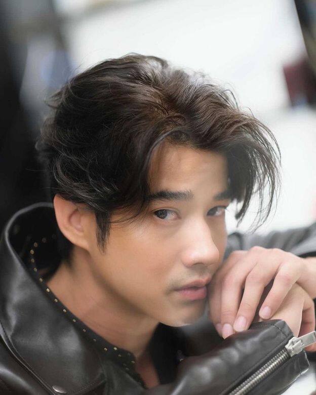 被稱爲「泰版金城武」的Mario父親是德國巴伐利亞人,母親是二代泰國華裔,是 被稱爲「泰版金城武」的Mario父親是德國巴伐利亞人,母親是二代泰國華裔,是
