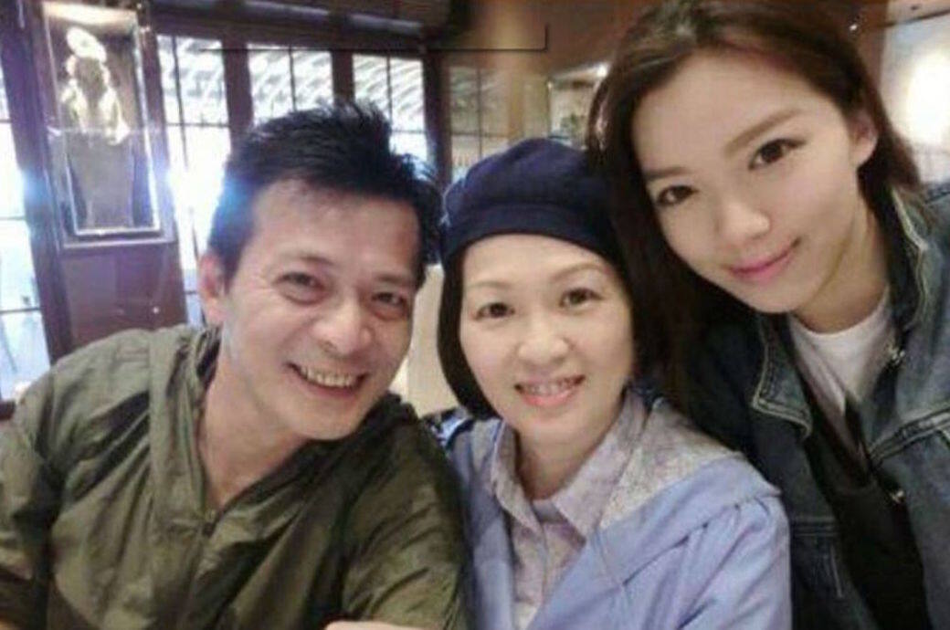 黃日華在節目中更向太太深情表白:「女兒是沒得選的,但是老婆卻是自己 黃日華在節目中更向太太深情表白:「女兒是沒得選的,但是老婆卻是自己