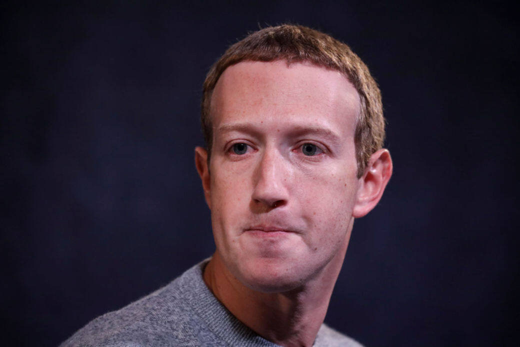 不只奧巴馬,facebook的創始人Mark Zuckerberg也是《三體》的粉絲。劉慈欣也憑借此書獲世界 不只奧巴馬,facebook的創始人Mark Zuckerberg也是《三體》的粉絲。劉慈欣也憑借此書獲世界