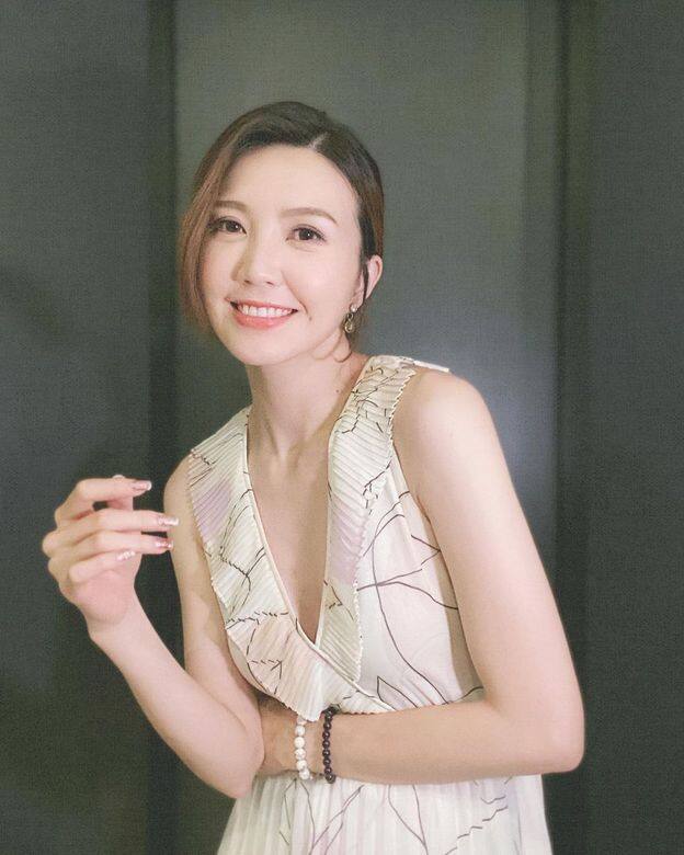 被指是「星夢前一姐」,吳若希近年氣勢已大不如菊梓喬,自從結婚誕女後,她 被指是「星夢前一姐」,吳若希近年氣勢已大不如菊梓喬,自從結婚誕女後,她