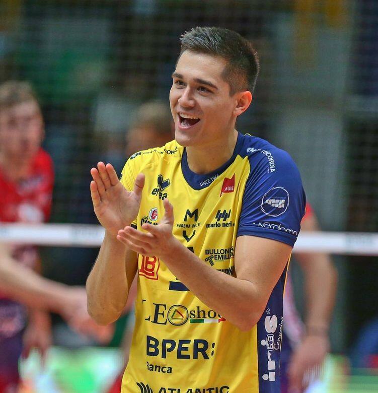 今年27歲的美國排球手Micah Christenson非常傳奇,曾經數度在世界盃排球賽(FIVB World Cup 今年27歲的美國排球手Micah Christenson非常傳奇,曾經數度在世界盃排球賽(FIVB World Cup