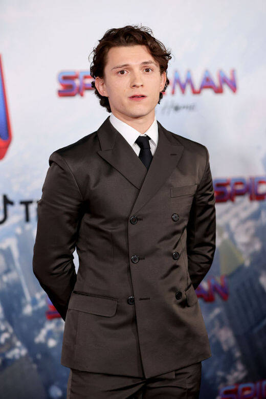 作為第三代「蜘蛛俠」Tom Holland 不但贏盡口碑,更是收入盤滿鉢滿,年僅 25 歲的他 作為第三代「蜘蛛俠」Tom Holland 不但贏盡口碑,更是收入盤滿鉢滿,年僅 25 歲的他