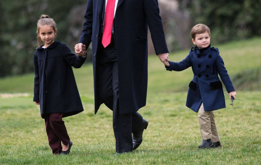特朗普的首席助選團一定是她!特朗普長女Ivanka Trump的女兒阿拉貝拉。Arabella這名 特朗普的首席助選團一定是她!特朗普長女Ivanka Trump的女兒阿拉貝拉。Arabella這名