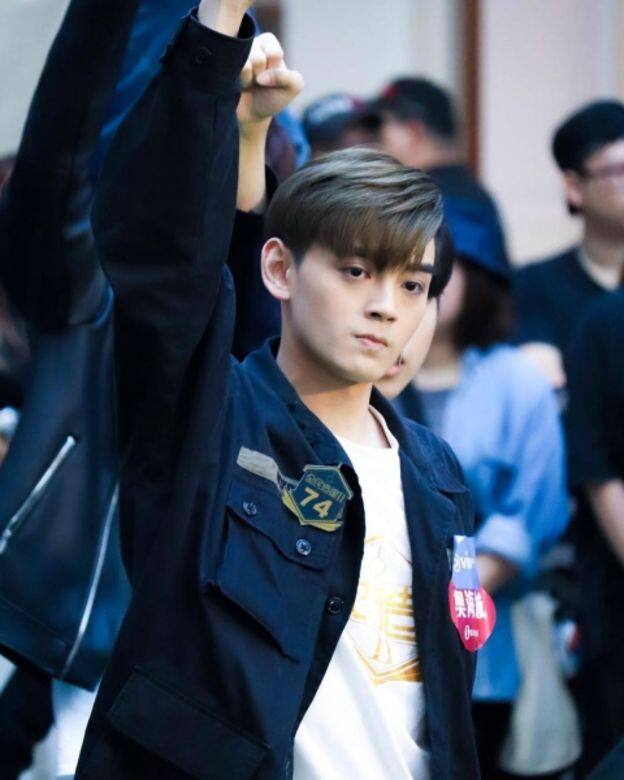 不過George一直苦練唱功舞藝,進步神速 不過George一直苦練唱功舞藝,進步神速