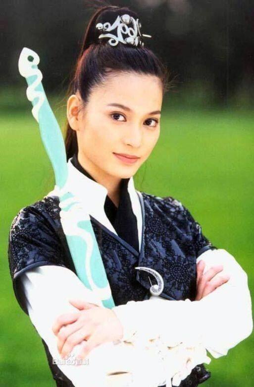 年輕人以為樊亦敏是《開心速遞》內的大媽,其實她是1991年香港小姐最上鏡 年輕人以為樊亦敏是《開心速遞》內的大媽,其實她是1991年香港小姐最上鏡
